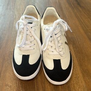 Vintage Havana Fashion Sneakers size 7-7.5